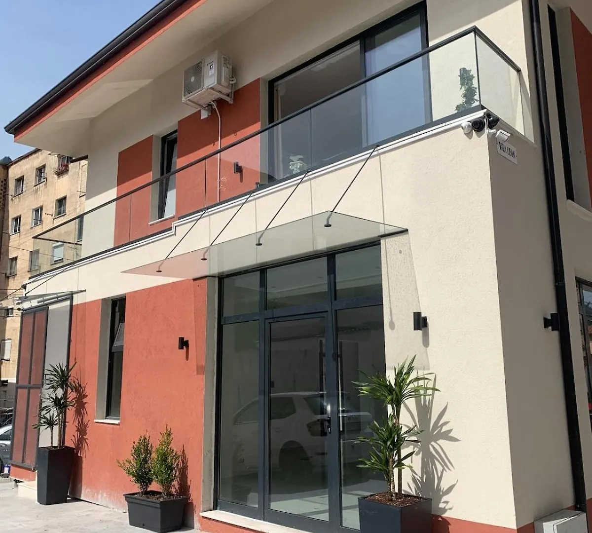 Vila Leon Private 地拉那 度假居